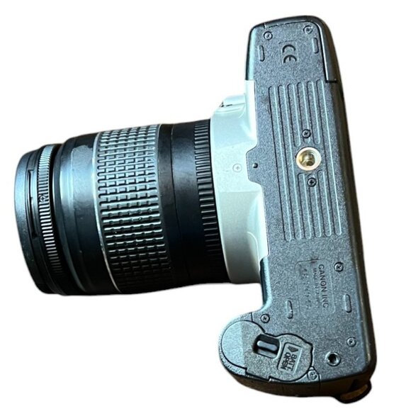 Canon EOS Rebel 2000 35mm SLR Film Camera, 2 Lenses/Filters/Strap/Camera Bag - Picture 7 of 16